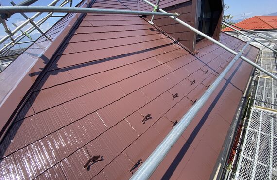 自信のある技術でコロニアル屋根塗装もお任せ下さい!!塩尻市で屋根塗装の事なら弊社へ!!